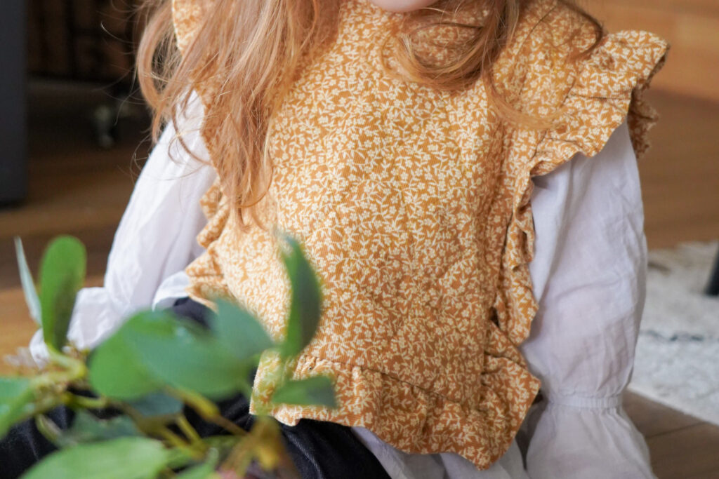 Gilet cérémonie garçon livré avec sa cravate | Boutique Magique