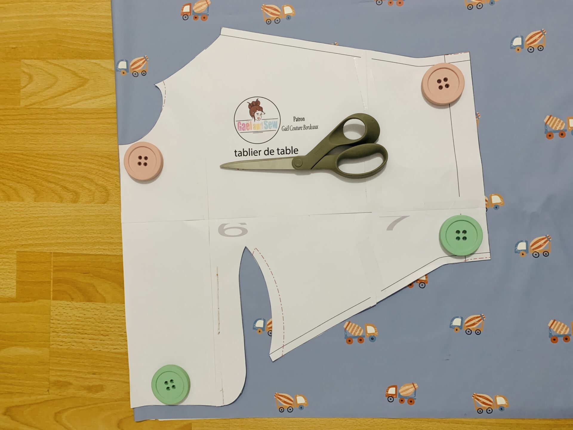 Patron gratuit : Tablier de table ou de peinture - Snaply Magazine France