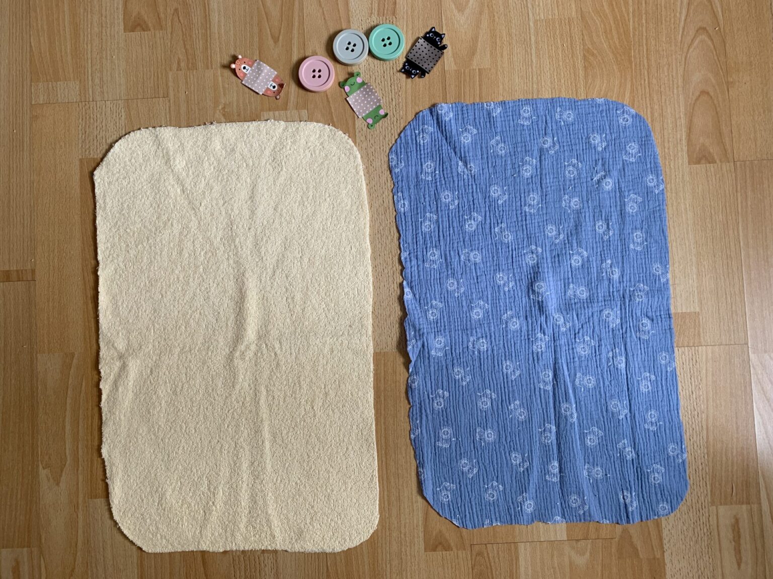 Patron gratuit : Matelas à langer nomade et serviette - Snaply Magazine