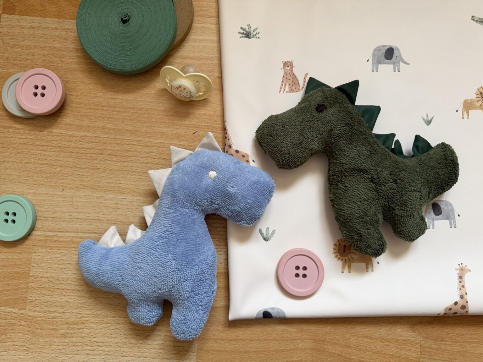 Modèle d'écriture en forme de dinosaure | modèles de papercraft à